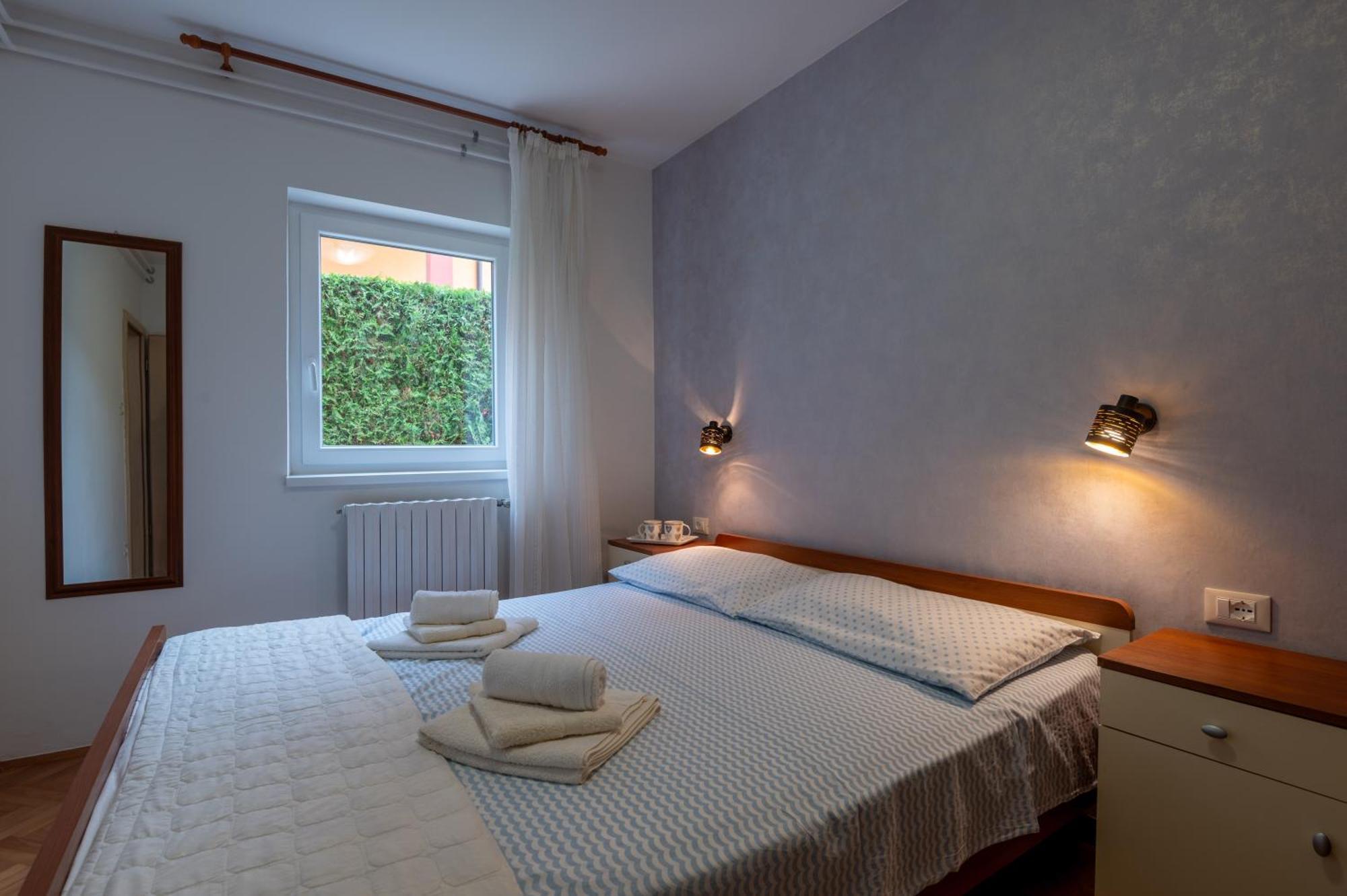 Apartments Mirella Novigrad Istria Eksteriør billede